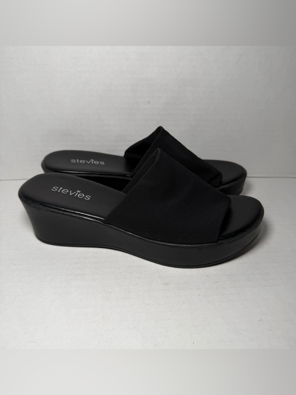 Vintage 90s Y2K Steve Madden Stevie’s Girls Black Slip On Sandals 3